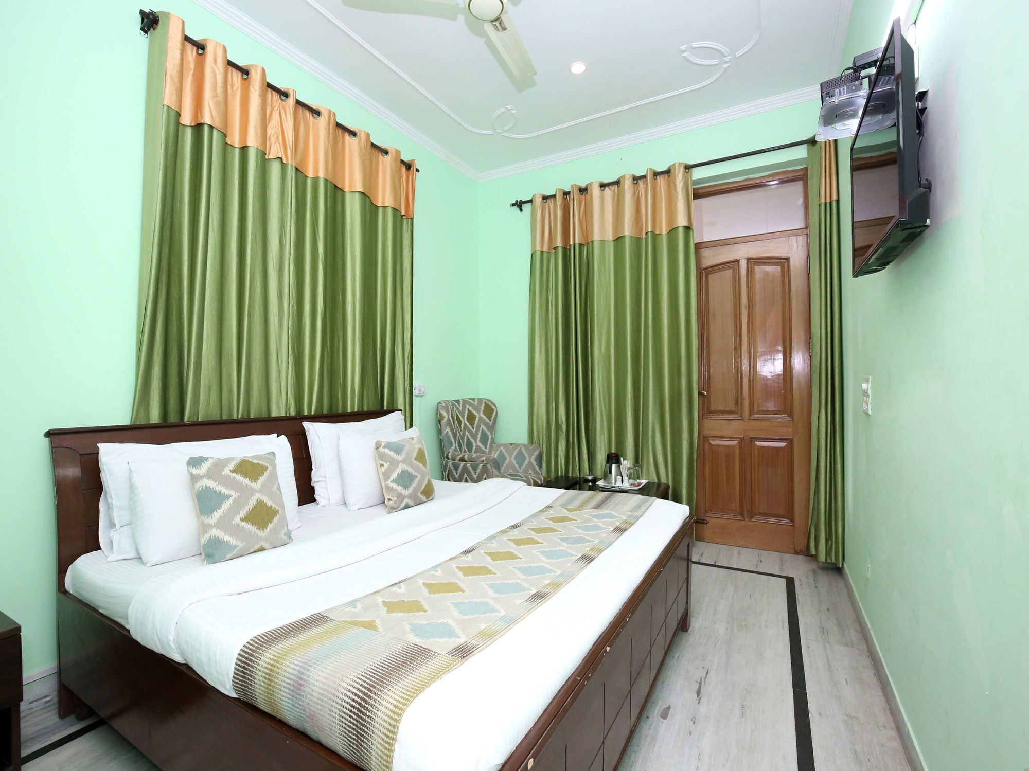 Oyo 6463 Hotel Dove Chandigarh Exterior photo