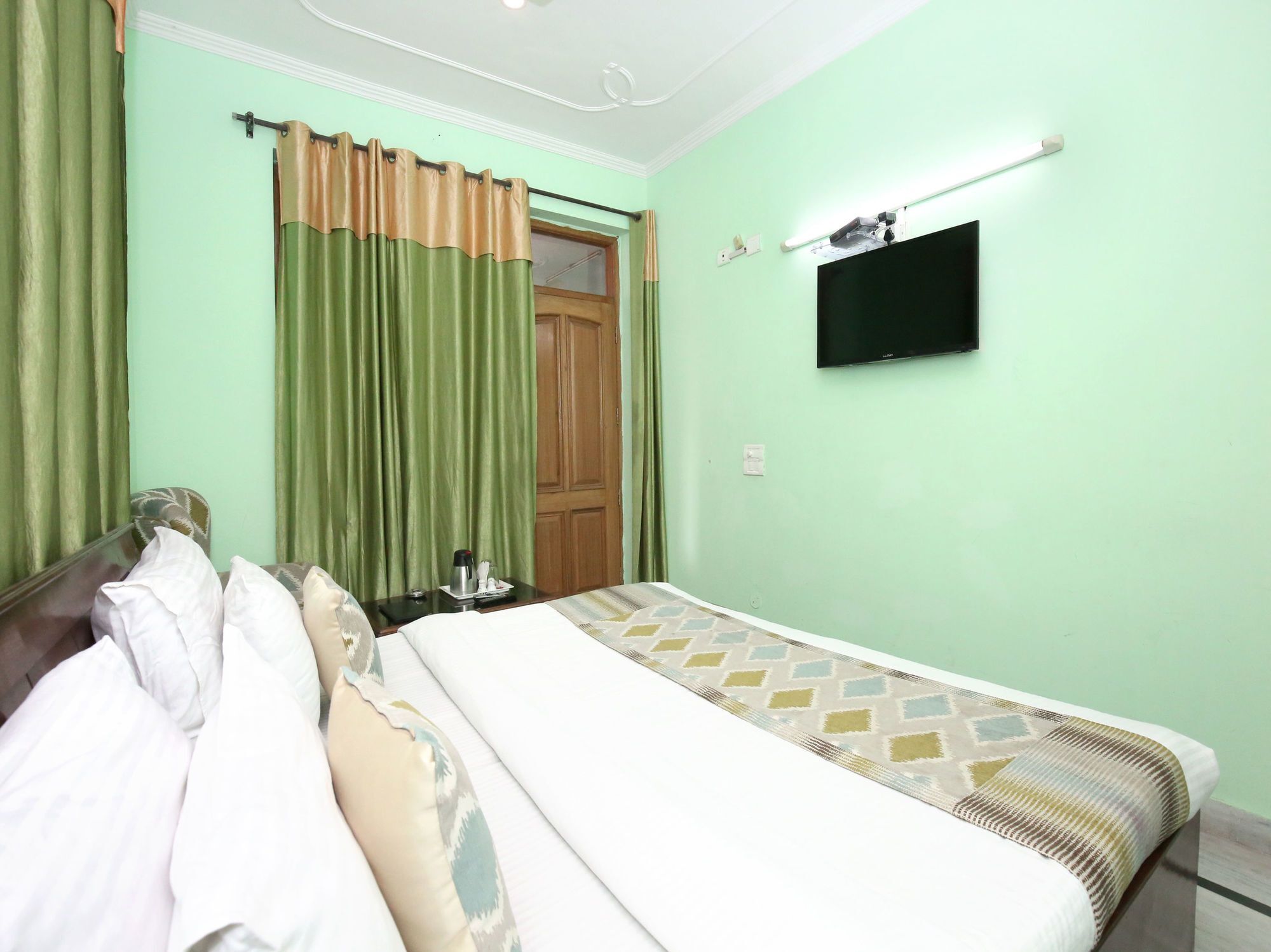 Oyo 6463 Hotel Dove Chandigarh Exterior photo